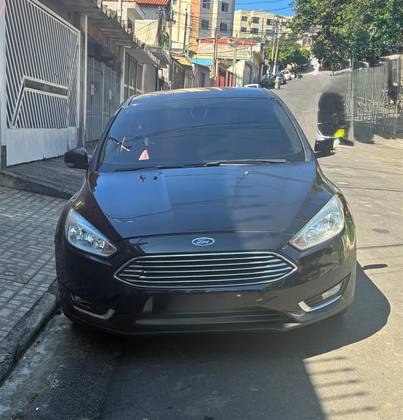 FORD FOCUS 2.0 TITANIUM 16V FLEX 4P POWERSHIFT FORD FOCUS 2.0 TITANIUM 16V FLEX 4P POWERSHIFT